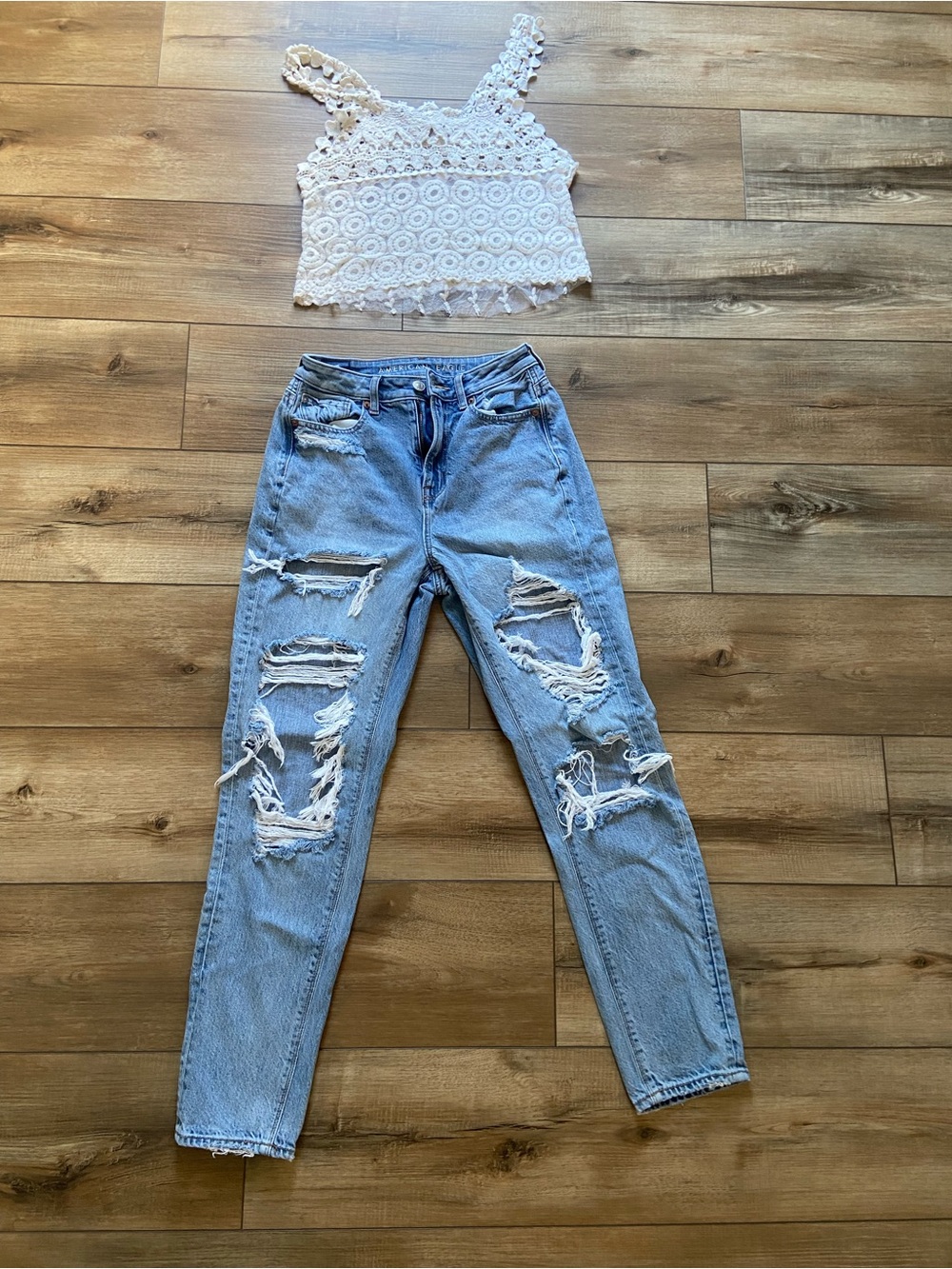 American Eagle Outfitters Light Blue Ripped Boyfriend Jeans